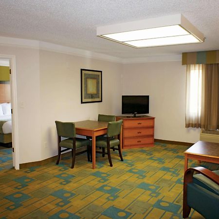 Hotel La Quinta By Wyndham St. Pete-Clearwater Airport Extérieur photo